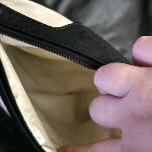 Hayden Harnett Alissa Black Crossbody/Shoulder Bag - Picture 13 of 15